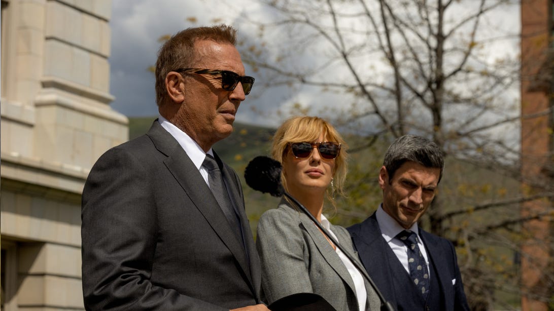 Kevin Costner, Kelly Reilly, and Wes Bentley, Yellowstone